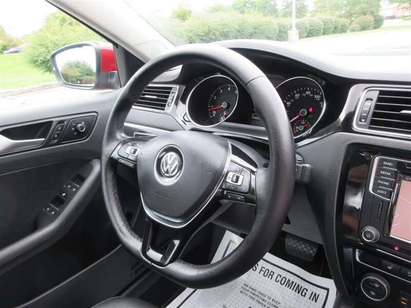 2017 Volkswagen Jetta 1.8T SEL Premium   - Photo 23 - Bohemia, NY 11716