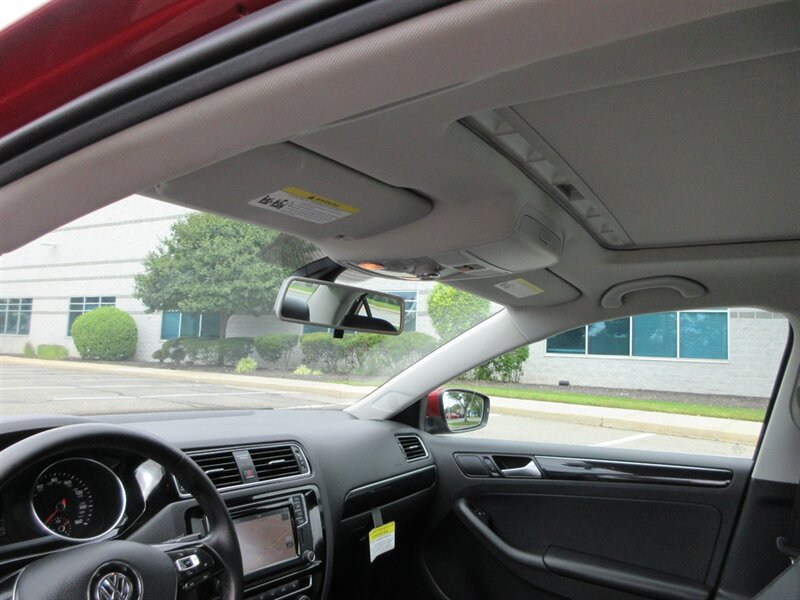 2017 Volkswagen Jetta 1.8T SEL Premium   - Photo 33 - Bohemia, NY 11716