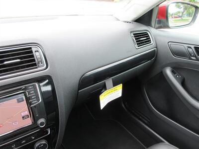 2017 Volkswagen Jetta 1.8T SEL Premium   - Photo 31 - Bohemia, NY 11716