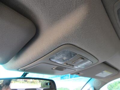 2005 Toyota 4Runner Limited - Photo 32 - Bohemia, NY 11716