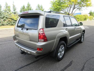 2005 Toyota 4Runner Limited - Photo 10 - Bohemia, NY 11716