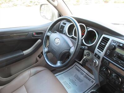 2005 Toyota 4Runner Limited - Photo 23 - Bohemia, NY 11716