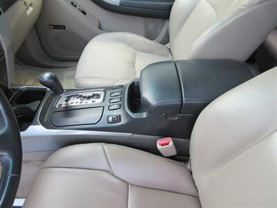 2005 Toyota 4Runner Limited - Photo 25 - Bohemia, NY 11716