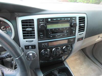 2005 Toyota 4Runner Limited - Photo 29 - Bohemia, NY 11716
