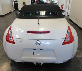 2010 Nissan 370Z Roadster - Photo 15 - Bohemia, NY 11716