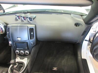 2010 Nissan 370Z Roadster - Photo 35 - Bohemia, NY 11716
