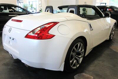 2010 Nissan 370Z Roadster - Photo 8 - Bohemia, NY 11716