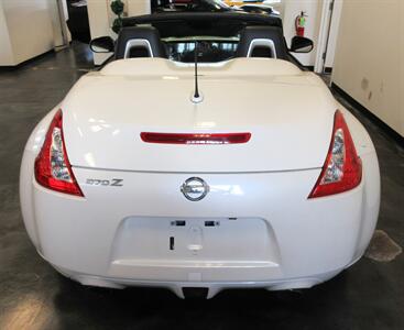 2010 Nissan 370Z Roadster - Photo 14 - Bohemia, NY 11716
