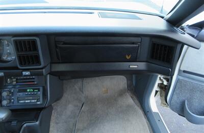 1990 Pontiac Firebird Formula 350 - Photo 37 - Bohemia, NY 11716