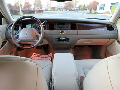 2001 Lincoln Town Car Cartier   - Photo 35 - Bohemia, NY 11716