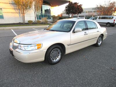 2001 Lincoln Town Car Cartier   - Photo 5 - Bohemia, NY 11716