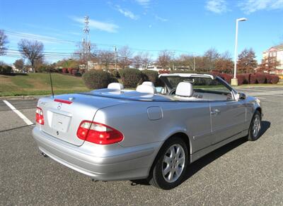 2002 Mercedes-Benz CLK 320   - Photo 4 - Bohemia, NY 11716