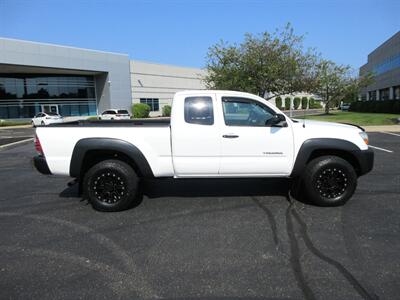 2010 Toyota Tacoma   - Photo 14 - Bohemia, NY 11716