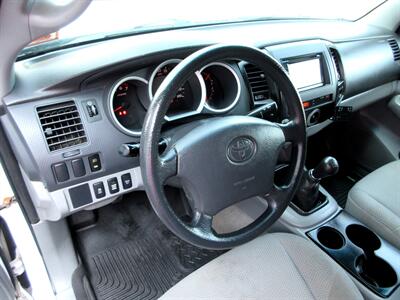 2010 Toyota Tacoma   - Photo 25 - Bohemia, NY 11716