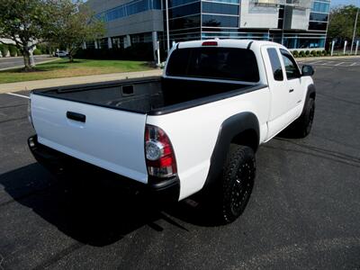 2010 Toyota Tacoma   - Photo 12 - Bohemia, NY 11716