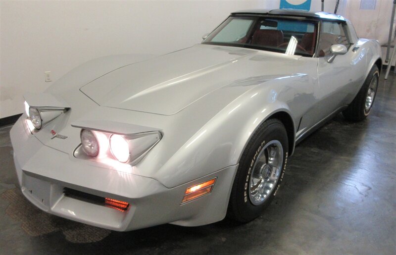 1980 Chevrolet Corvette Coupe   - Photo 17 - Bohemia, NY 11716