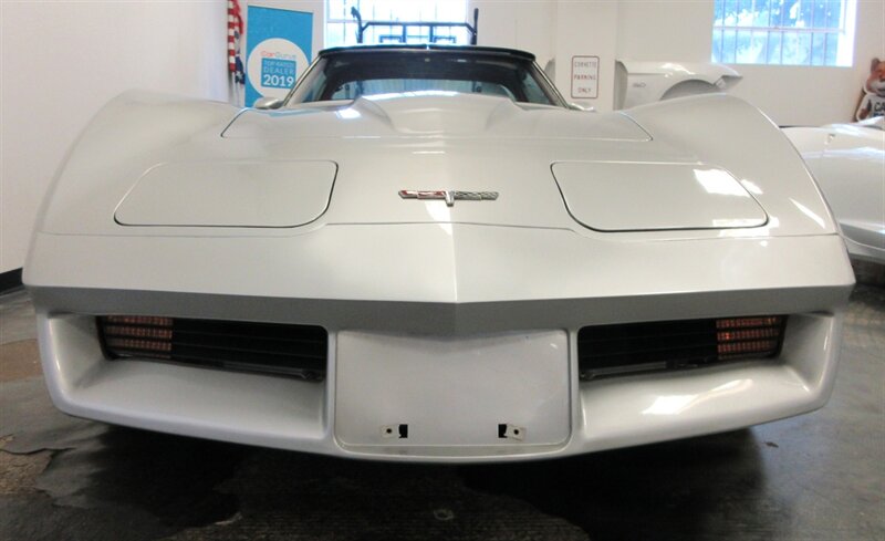 1980 Chevrolet Corvette Coupe   - Photo 13 - Bohemia, NY 11716