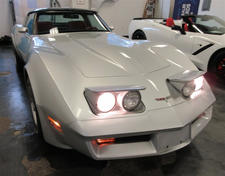 1980 Chevrolet Corvette Coupe   - Photo 18 - Bohemia, NY 11716