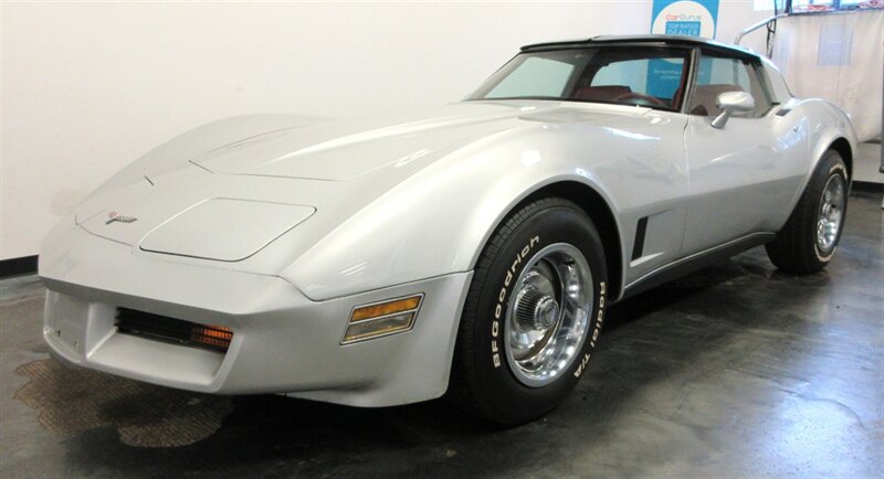 1980 Chevrolet Corvette Coupe   - Photo 5 - Bohemia, NY 11716