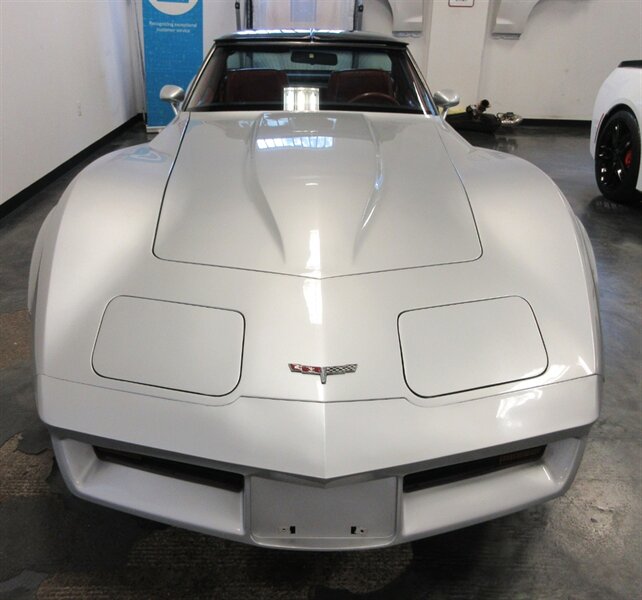 1980 Chevrolet Corvette Coupe   - Photo 9 - Bohemia, NY 11716