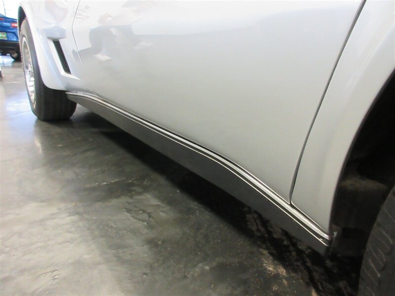 1980 Chevrolet Corvette Coupe   - Photo 19 - Bohemia, NY 11716