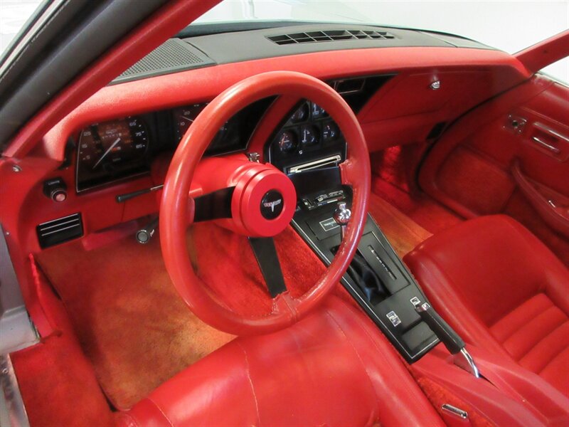 1980 Chevrolet Corvette Coupe   - Photo 25 - Bohemia, NY 11716