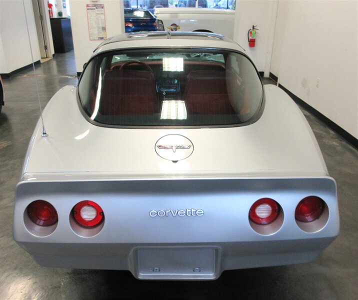1980 Chevrolet Corvette Coupe   - Photo 10 - Bohemia, NY 11716