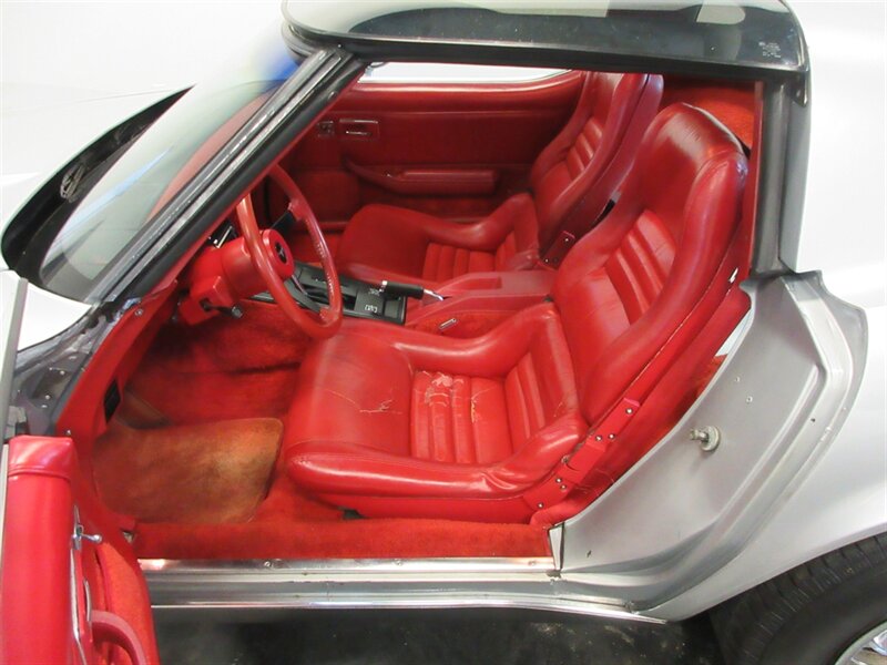 1980 Chevrolet Corvette Coupe   - Photo 28 - Bohemia, NY 11716