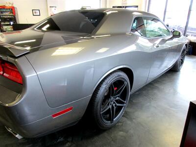 2010 Dodge Challenger R/T   - Photo 18 - Bohemia, NY 11716