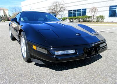 1994 Chevrolet Corvette Coupe   - Photo 2 - Bohemia, NY 11716