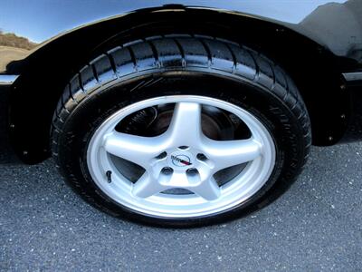 1994 Chevrolet Corvette Coupe   - Photo 51 - Bohemia, NY 11716