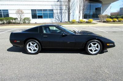 1994 Chevrolet Corvette Coupe   - Photo 12 - Bohemia, NY 11716