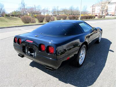 1994 Chevrolet Corvette Coupe   - Photo 4 - Bohemia, NY 11716