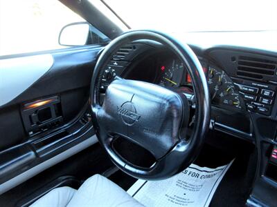 1994 Chevrolet Corvette Coupe   - Photo 32 - Bohemia, NY 11716