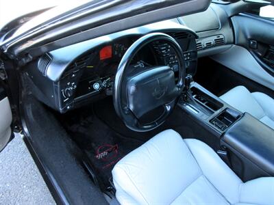 1994 Chevrolet Corvette Coupe   - Photo 31 - Bohemia, NY 11716