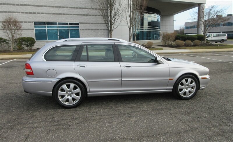 2005 Jaguar X-Type 3.0L Sportwagon   - Photo 12 - Bohemia, NY 11716