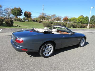 2001 Jaguar XK8 Convertible   - Photo 10 - Bohemia, NY 11716