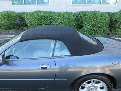2001 Jaguar XK8 Convertible   - Photo 27 - Bohemia, NY 11716