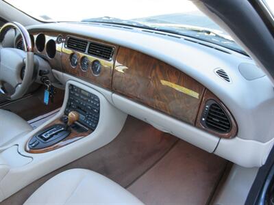 2001 Jaguar XK8 Convertible   - Photo 57 - Bohemia, NY 11716