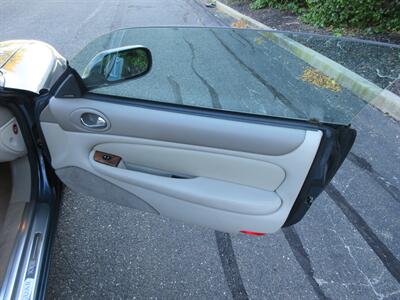 2001 Jaguar XK8 Convertible   - Photo 58 - Bohemia, NY 11716