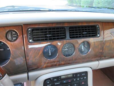 2001 Jaguar XK8 Convertible   - Photo 47 - Bohemia, NY 11716