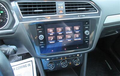 2018 Volkswagen Tiguan 2.0T SE 4Motion - Photo 30 - Bohemia, NY 11716