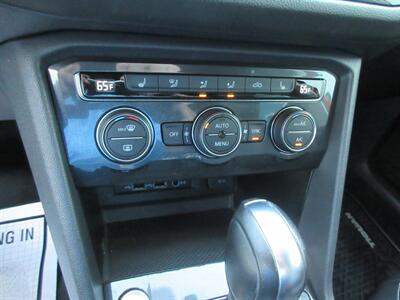 2018 Volkswagen Tiguan 2.0T SE 4Motion - Photo 28 - Bohemia, NY 11716