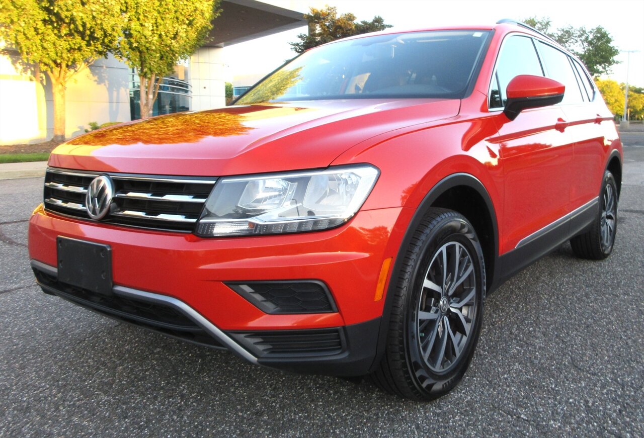 2018 Volkswagen Tiguan 2.0T SE 4Motion   - Photo 1 - Bohemia, NY 11716