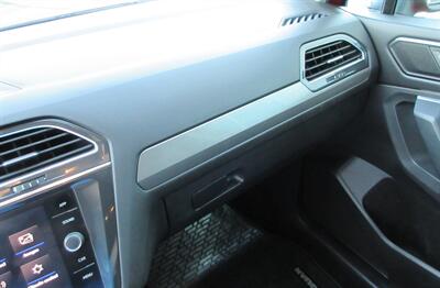 2018 Volkswagen Tiguan 2.0T SE 4Motion - Photo 32 - Bohemia, NY 11716