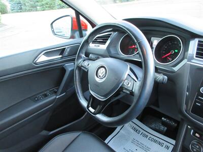 2018 Volkswagen Tiguan 2.0T SE 4Motion - Photo 25 - Bohemia, NY 11716
