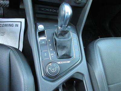 2018 Volkswagen Tiguan 2.0T SE 4Motion - Photo 27 - Bohemia, NY 11716