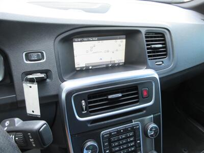 2015 Volvo S60 T6 R-Design Platinum - Photo 36 - Bohemia, NY 11716