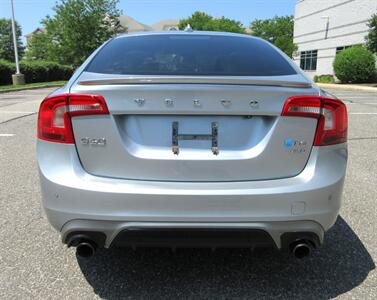 2015 Volvo S60 T6 R-Design Platinum - Photo 16 - Bohemia, NY 11716