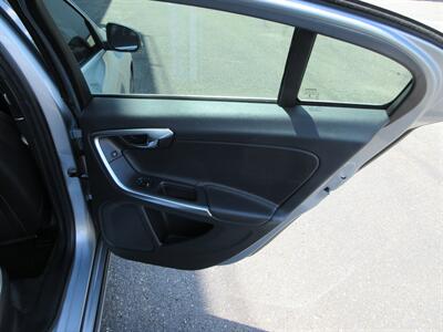 2015 Volvo S60 T6 R-Design Platinum - Photo 48 - Bohemia, NY 11716